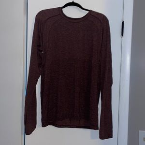 LuLulemon long sleeve means workout